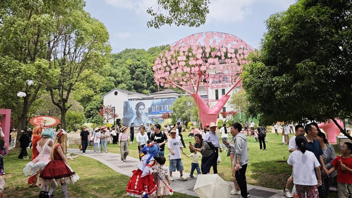 “仙女奇幻遊園會”體驗感爆棚 仙女湖“五一”首日客流創新高_fororder_圖片9