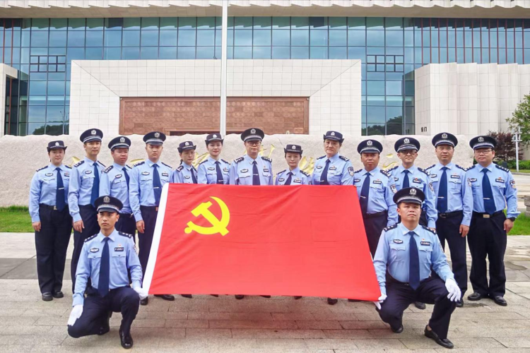 南昌市中級人民法院司法警察支隊：傳承紅色基因 築牢忠誠警魂_fororder_圖片3