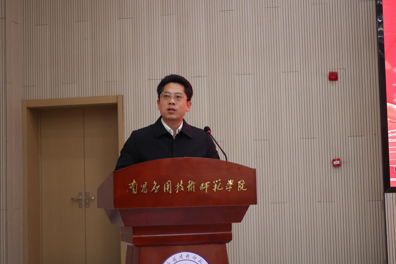 江西省第十二屆大學生書法巡迴展（贛北）在南昌應用技術師範學院舉行_fororder_圖片4