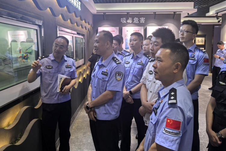 深化警企協作 共築智慧禁毒防線——南昌邊檢站與聯檢單位開展禁毒主題活動_fororder_圖片2