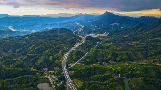 江西重點工程總投資超200億遂川至大余高速公路建成通車_fororder_江西重點工程總投資超200億遂川至大余高速公路建成通車441