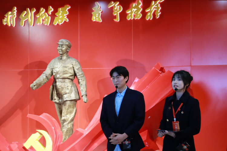 江西科技學院聯合江西師範大學舉辦“校館融合”特色英語角活動_fororder_圖片6