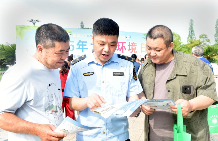江西樂平：宣講綠色生活 迎接“六·五”環境日_fororder_圖片3