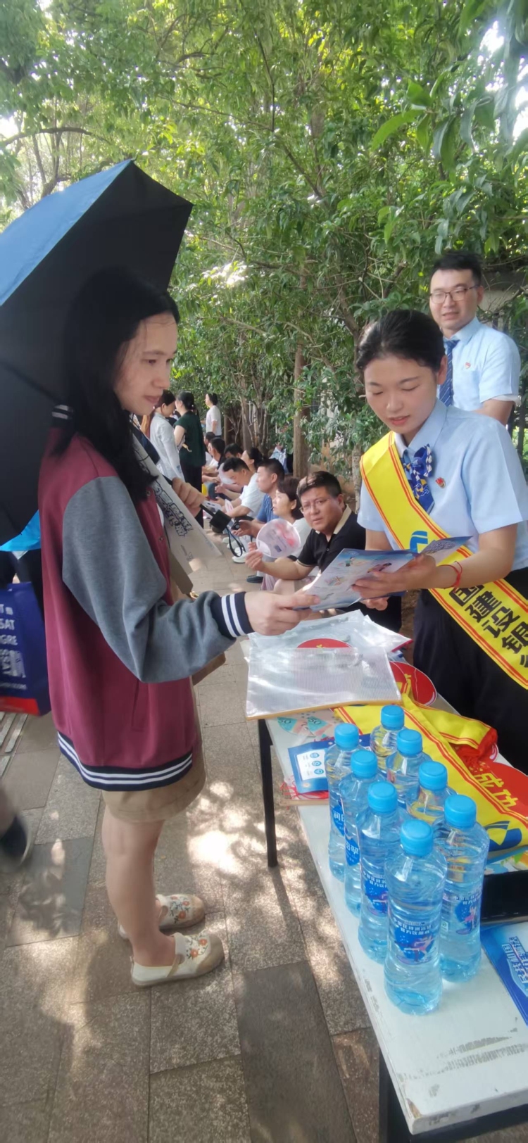 “建行藍”化身愛心助考團，為夢想保駕護航_fororder_微信圖片_20250610103709