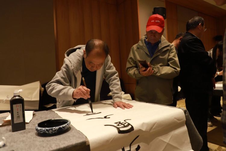 聯頌長江 墨書湖口 江西省楹聯學會聯墨交流活動在九江湖口舉行_fororder_微信圖片_20251030151715