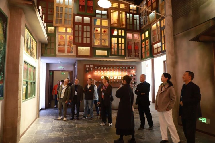 聯頌長江 墨書湖口 江西省楹聯學會聯墨交流活動在九江湖口舉行_fororder_微信圖片_20251030151728