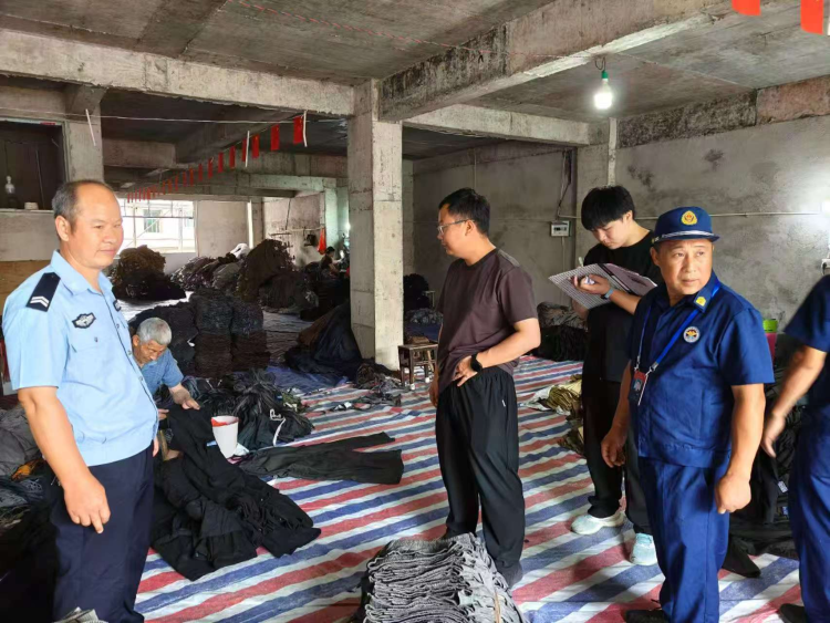 贛州寧都聯合多部門深入轄區內服裝廠開展消防産品檢查行動_fororder_圖片10