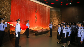 追尋足跡強信仰 警徽閃耀續榮光 “兩區一縣”法院司法警察大隊赴江西省博物館開展  迎“七一”主題活動