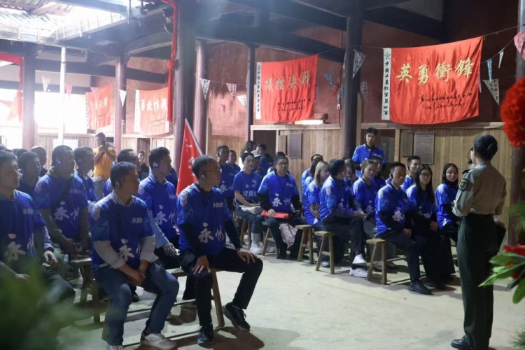 文旅交融、以球會友!贛州永州兩地球迷賽前互動為“贛超”添彩