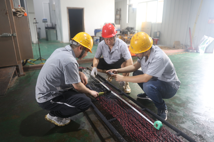 江西省檢驗檢測認證總院工業院機電産品檢驗中心：阻燃電纜檢驗車間裏的堅守與擔當