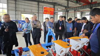 江西南昌縣：持證上崗強技能 智慧農機護豐收