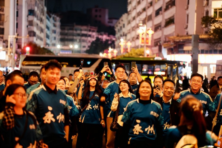 文旅交融、以球會友!贛州永州兩地球迷賽前互動為“贛超”添彩