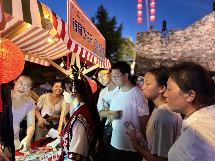 江西省圖書館“數字悅讀夜市” 解鎖文旅融合新密碼_fororder_2