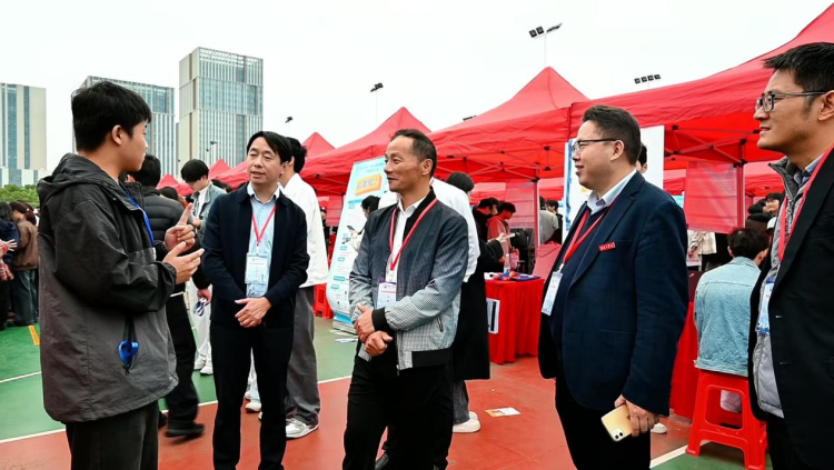 南昌工學院舉辦2026屆畢業生秋季雙選會_fororder_圖片13