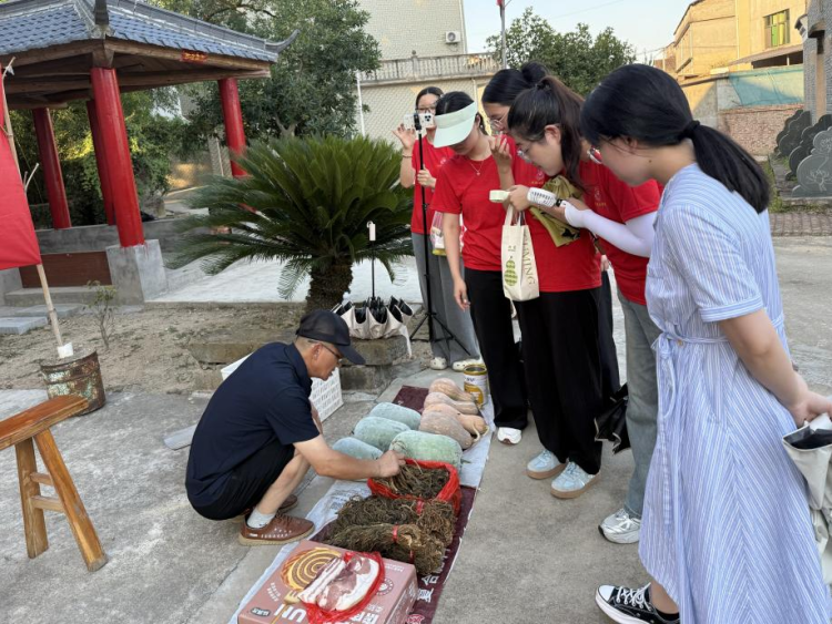 青春賦能鄉村振興 東華理工大學研究生團隊到嵩湖鄉開展社會實踐_fororder_圖片5