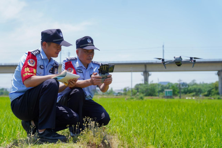 尋找最美線路民警：王堅的三十載護路人生_fororder_圖片11