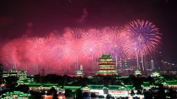 江西南昌舉辦迎春煙花秀