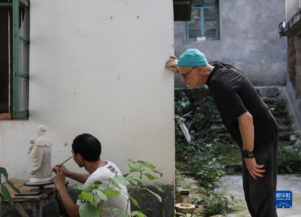 瑞典藝術家景德鎮尋找藝術新人生_fororder_0-5