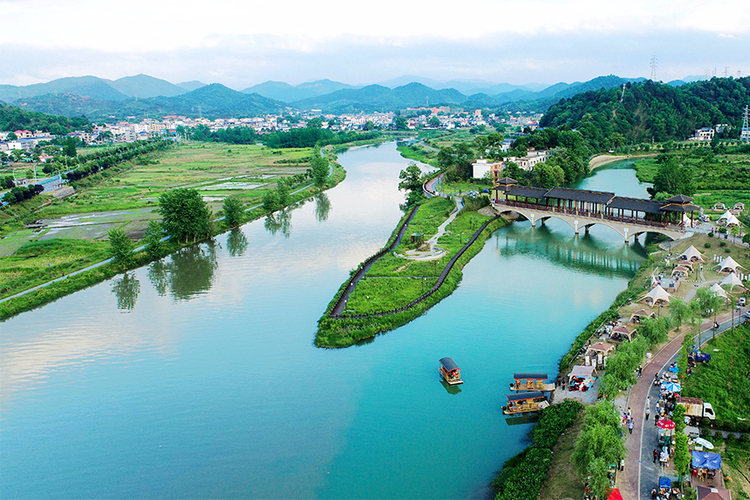 江西湘東區：青山綠水“醉”遊人_fororder_湘東1