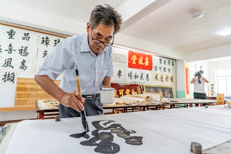 非遺保護在贛南｜採訪團探訪國家級非遺項目贛南客家匾額習俗_fororder_82