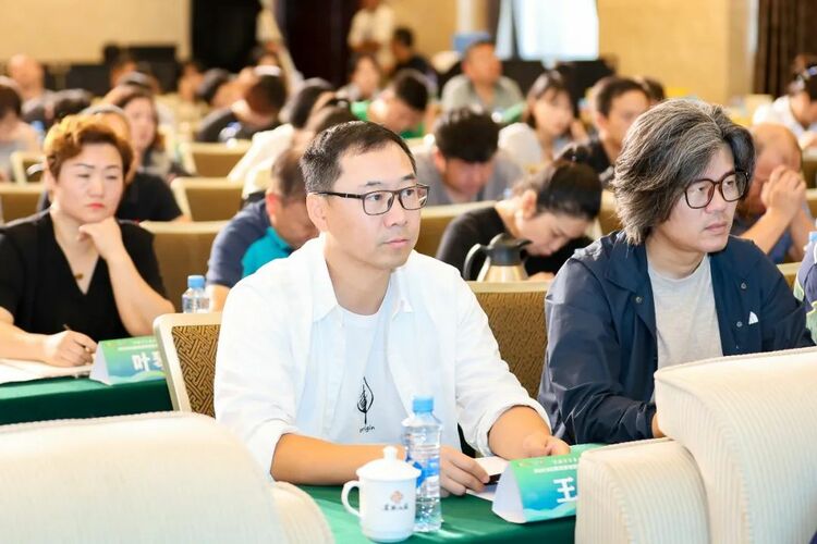 朱虹會長出席協會主辦的2023“江西風景獨好”新媒體引力大會並做主題演講