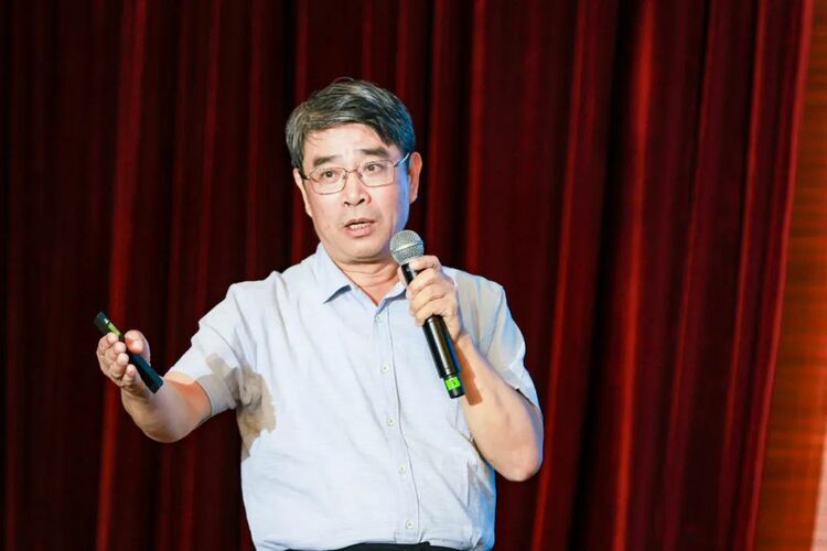 朱虹會長出席協會主辦的2023“江西風景獨好”新媒體引力大會並做主題演講