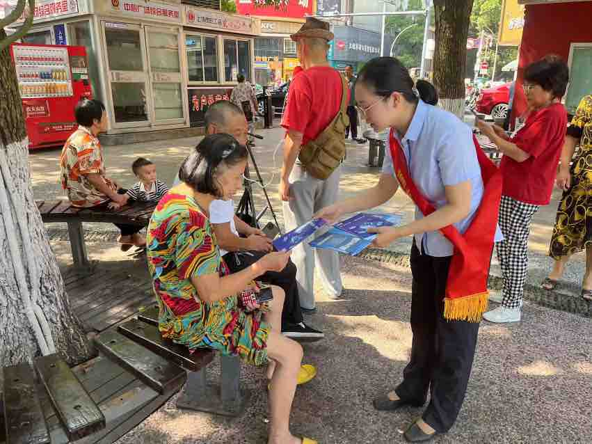 浦發銀行南昌分行：當好金融知識宣講員 做好金融消保宣傳_fororder_圖片3