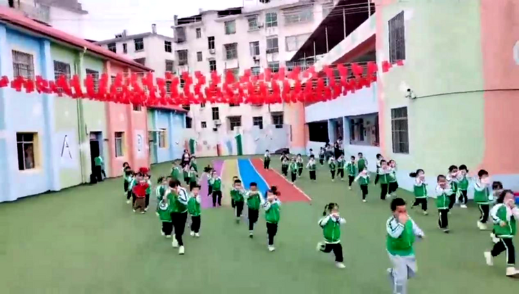 贛州市寧都縣消防救援大隊走進轄區幼兒園開展應急疏散演練_fororder_31