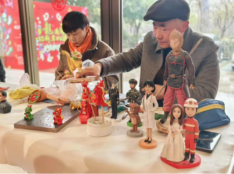 “當龍遇藝，一場新年的邂逅”民間文藝系列活動暨南昌首屆民間工藝美術作品展開幕_fororder_93