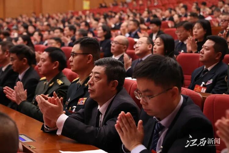 江西省十四屆人大二次會議在南昌勝利閉幕