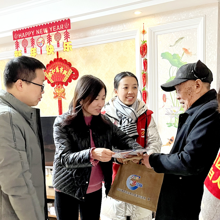 南昌紅谷灘區司法局九龍湖司法所：新春走基層 送福送法迎新春_fororder_圖片3