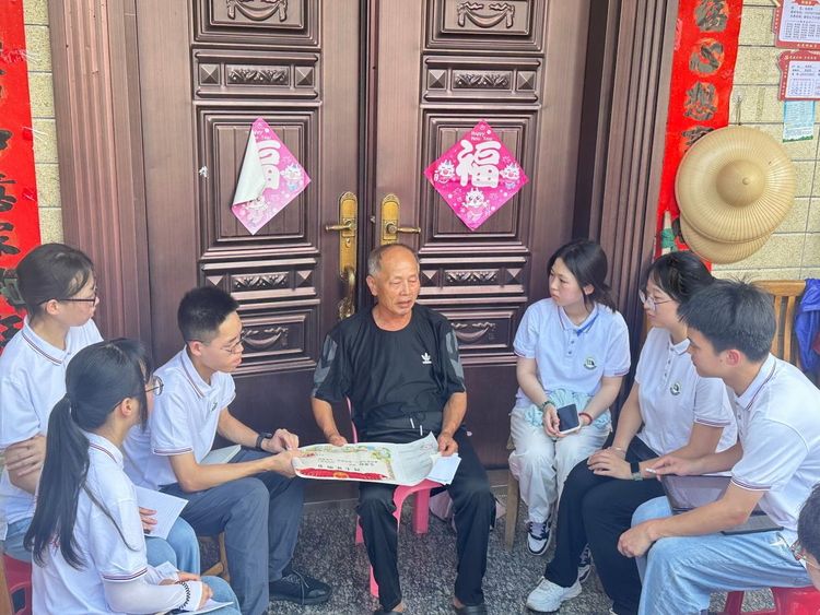 華東交通大學暑期社會實踐團赴瑞金尋訪紅軍後代_fororder_圖片17