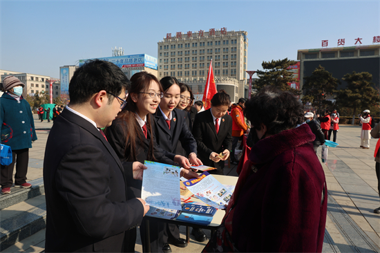 大連市普蘭店區開展“愛在蓮城·志願有我”        學雷鋒志願服務活動_fororder_b3aadd461f3b67c47871be5ec98f11d