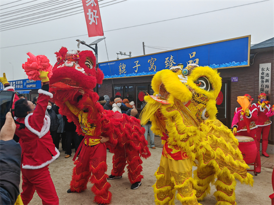 大連普蘭店區：皮口大集年味濃 年貨滿滿喜氣盈