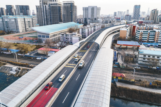 瀋陽小北關街“跨鐵道橋”通車