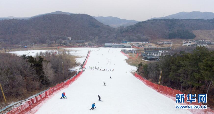 “滑雪季”感受冰雪魅力