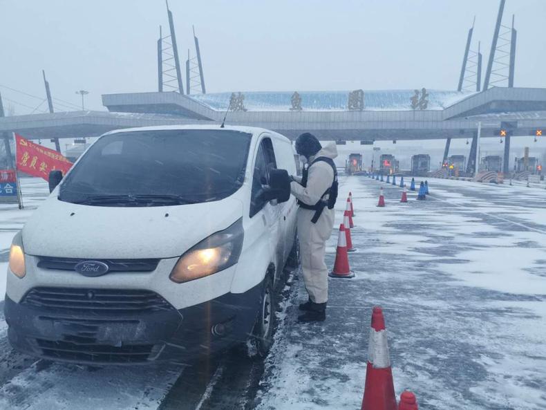 “抗擊疫情 警徽在閃耀”|營口市雙警家庭徐和柏和妻子夏雪蓮 雙份的付出與堅守