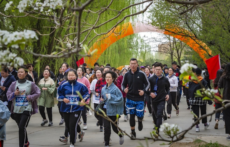 瀋陽城市學院綠島湖迷你馬拉松10KM圓滿落幕