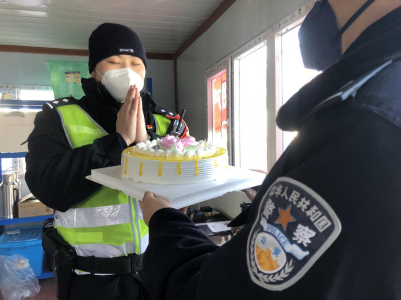 “抗擊疫情 警徽在閃耀”⑫|防疫一線民警在崗位上許下生日願望：希望勝利早日到來