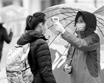 瀋陽市初三學生昨日重返校園