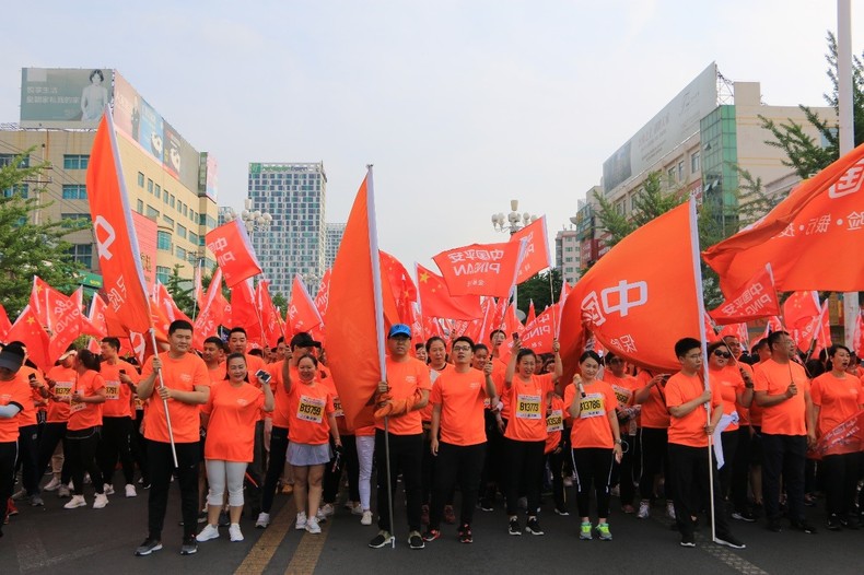 遼寧平安跑團再聚營口鲅魚圈國際馬拉松