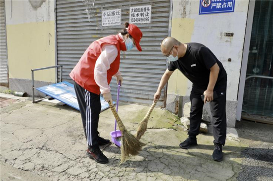 瀋陽遼中區：農貿市場 “換”新顏 創衛整治見成效_fororder_遼中2