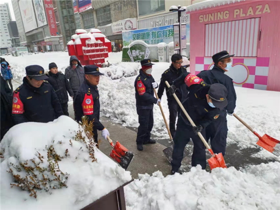 迎戰暴雪！瀋陽市和平區執法分局全員出動晝夜清雪_fororder_圖片3