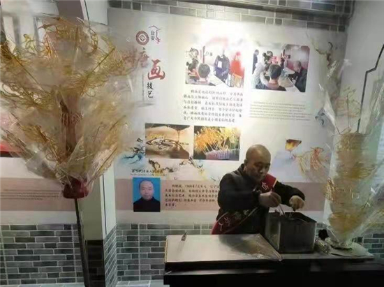 鞍山臺安非遺文化“進駐”展廳 一週迎客超千人次_fororder_非遺1