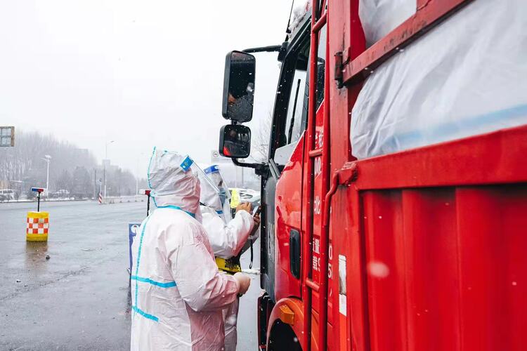 【疫情防控 瀋陽在行動】他們，每天查驗進城車輛4300輛、核錄人員5500余人_fororder_12