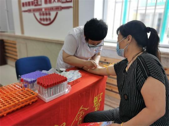 體檢車開進村 瀋陽市衛健委開展“文明健康、你我同行”健康義診活動_fororder_健康5