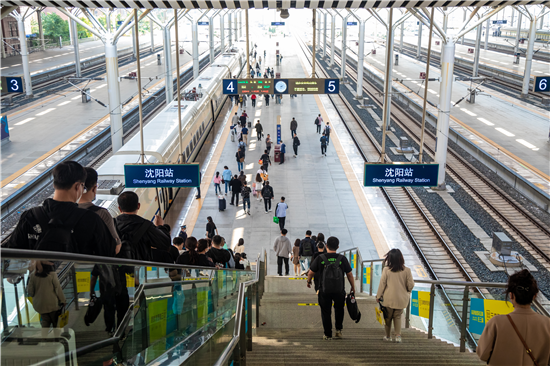 沈鐵：“十一”黃金周鐵路運輸啟動 預計發送旅客400萬人_fororder_鐵路2