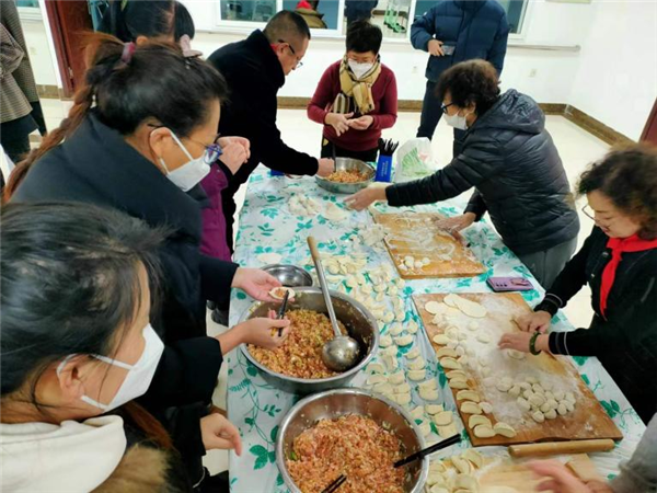 迎新春送溫暖 瀋陽助殘愛心活動走進街道殘疾人托養機構_fororder_殘疾人2