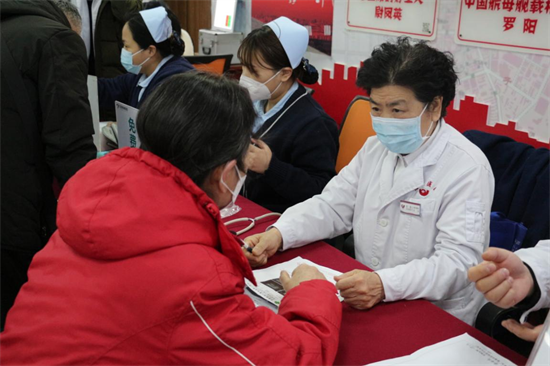 瀋陽市皇姑區黃河街道：紮實開展學雷鋒便民志願服務活動_fororder_圖片2