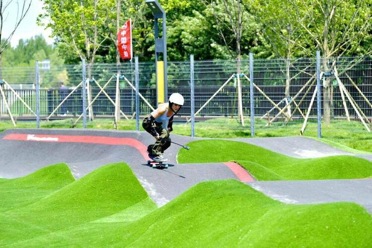 “國際沈”再添新地標！世界最大泵道公園在中德園建成開園